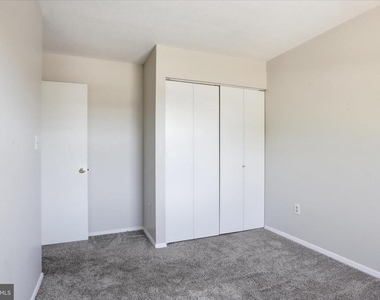 663 Johahn Drive - Photo Thumbnail 12