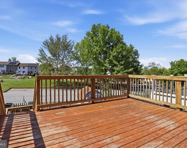663 Johahn Drive - Photo Thumbnail 15