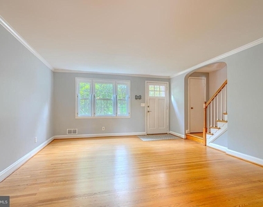 372 Old Trail Road - Photo Thumbnail 5