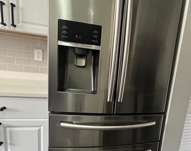 406 Essexwood Court - Photo Thumbnail 1