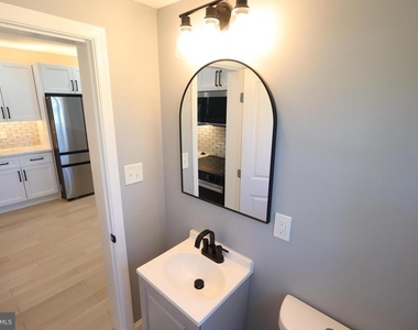 5110 Kenwood Avenue - Photo Thumbnail 21