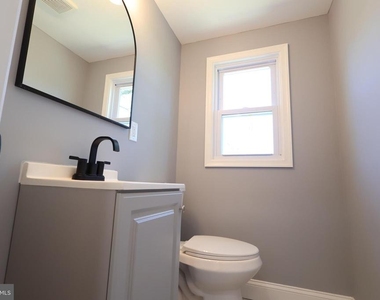 5110 Kenwood Avenue - Photo Thumbnail 22