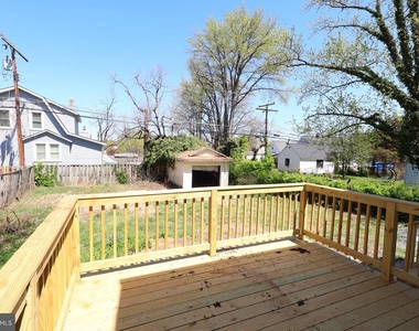 5110 Kenwood Avenue - Photo Thumbnail 7
