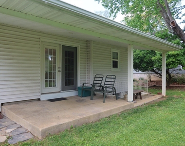 109 Deep Dale Drive - Photo Thumbnail 8