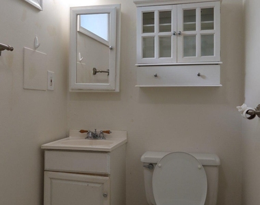 109 Deep Dale Drive - Photo Thumbnail 24