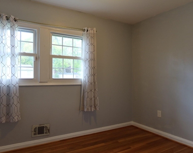 109 Deep Dale Drive - Photo Thumbnail 15