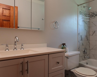 109 Deep Dale Drive - Photo Thumbnail 9