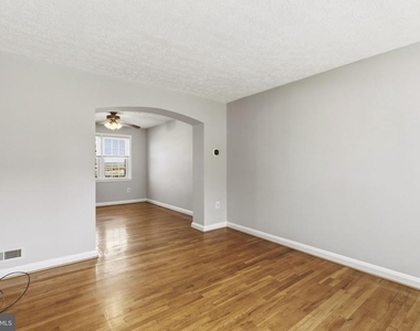 7124 Gough Street - Photo Thumbnail 4