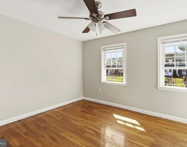7124 Gough Street - Photo Thumbnail 14