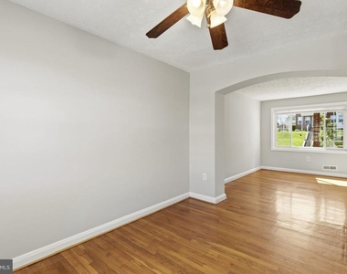 7124 Gough Street - Photo Thumbnail 11