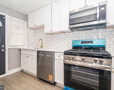 3519 Kentucky Avenue - Photo Thumbnail 5