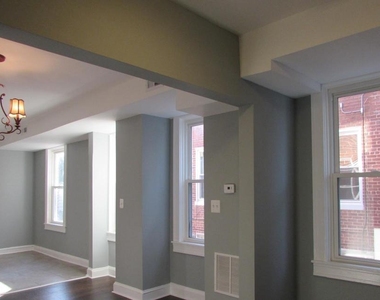 2735 Chesterfield Avenue - Photo Thumbnail 8