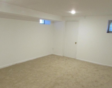 2735 Chesterfield Avenue - Photo Thumbnail 25