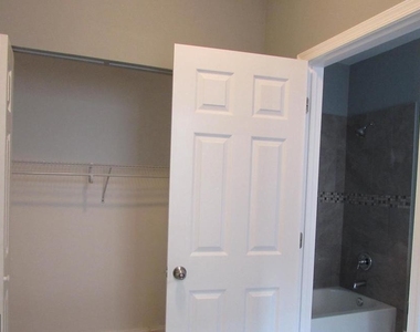 2735 Chesterfield Avenue - Photo Thumbnail 19
