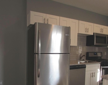 2735 Chesterfield Avenue - Photo Thumbnail 5