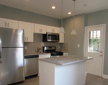 2735 Chesterfield Avenue - Photo Thumbnail 6