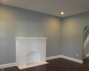 2735 Chesterfield Avenue - Photo Thumbnail 11