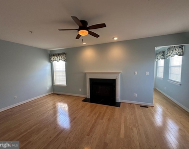 33176 Denton Street - Photo Thumbnail 5