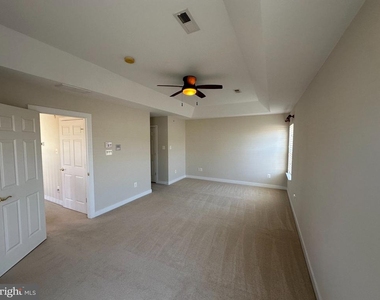 33176 Denton Street - Photo Thumbnail 4