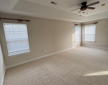 33176 Denton Street - Photo Thumbnail 2