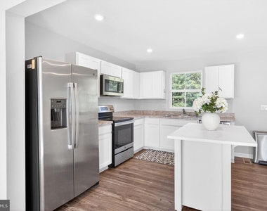 6364 Pebblebrook Drive - Photo Thumbnail 13