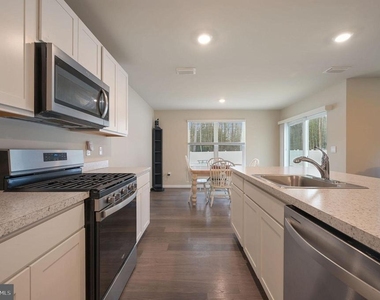504 Currant Circle - Photo Thumbnail 9