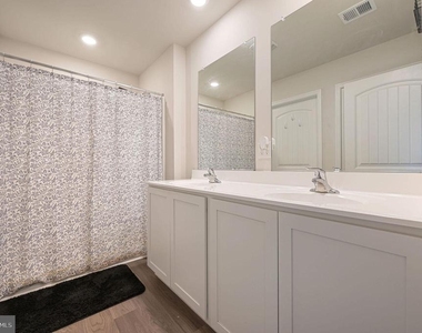 504 Currant Circle - Photo Thumbnail 14