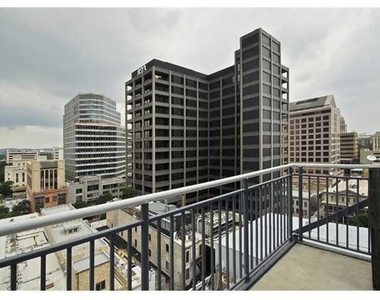800 Brazos St - Photo Thumbnail 15