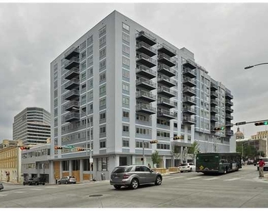 800 Brazos St - Photo Thumbnail 18