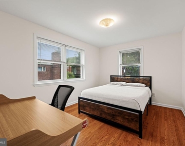139 Hawaii Avenue Ne - Photo Thumbnail 10