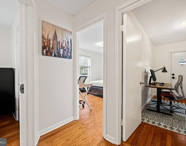 139 Hawaii Avenue Ne - Photo Thumbnail 11