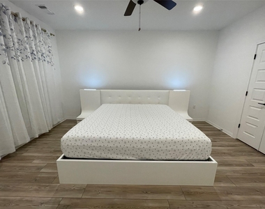 10403 Spanish Jennet Way - Photo Thumbnail 5