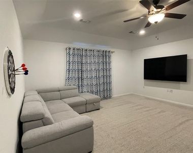 10403 Spanish Jennet Way - Photo Thumbnail 8
