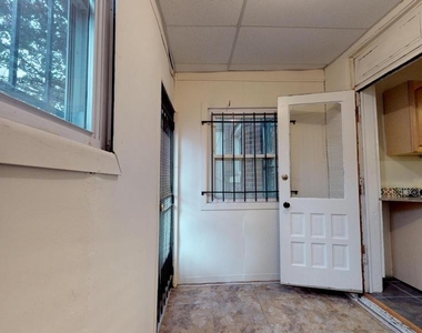 728 Rock Creek Church Road Nw - Photo Thumbnail 8