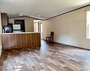 104 Shoshoni Dr - Photo Thumbnail 3