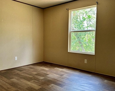 104 Shoshoni Dr - Photo Thumbnail 17
