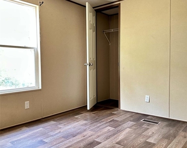 104 Shoshoni Dr - Photo Thumbnail 18