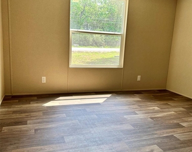 104 Shoshoni Dr - Photo Thumbnail 8