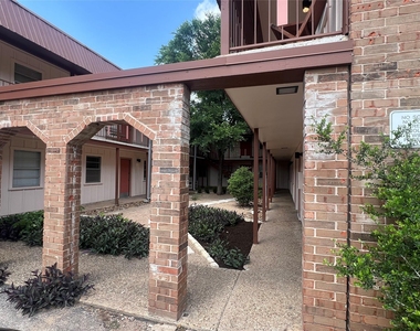 1410 W North Loop Blvd - Photo Thumbnail 8