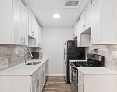 2325 42nd Street Nw - Photo Thumbnail 9