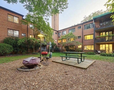2325 42nd Street Nw - Photo Thumbnail 21