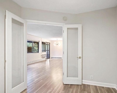 2325 42nd Street Nw - Photo Thumbnail 11