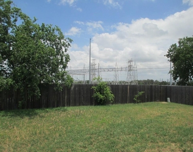 1214 Doonesbury Dr - Photo Thumbnail 27