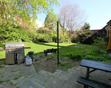 4114 Davis Place Nw - Photo Thumbnail 5
