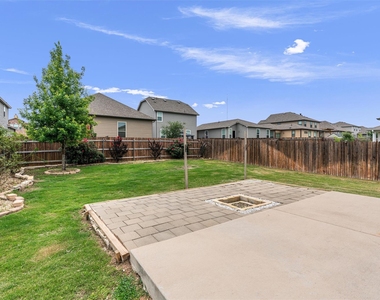 305 Los Cobos Ln - Photo Thumbnail 23