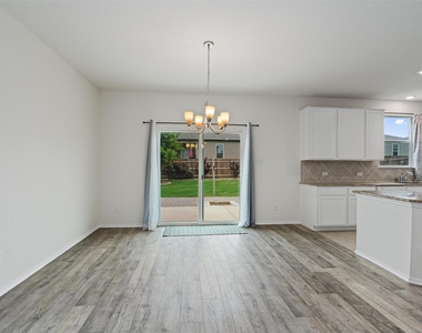 305 Los Cobos Ln - Photo Thumbnail 5