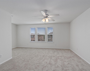 305 Los Cobos Ln - Photo Thumbnail 14