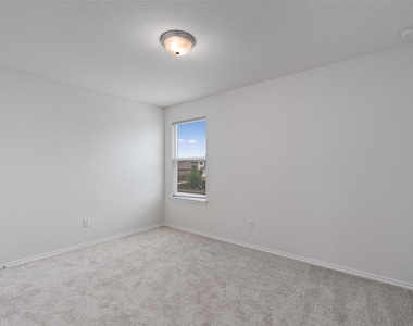 305 Los Cobos Ln - Photo Thumbnail 18
