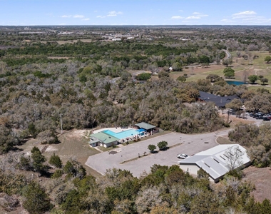 312 Country Club Dr - Photo Thumbnail 33