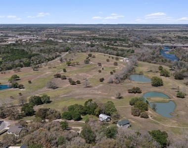 312 Country Club Dr - Photo Thumbnail 35